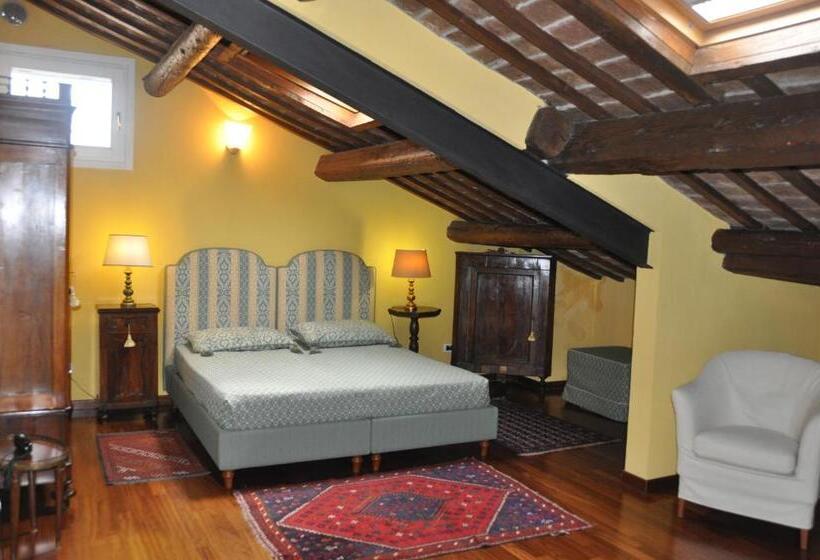 استودیوی استاندارد, Piazza Nova Guest House
