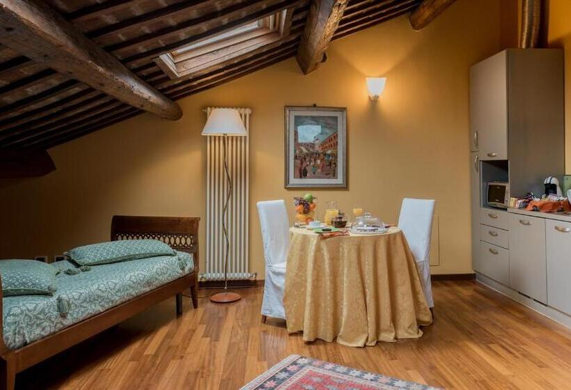 استودیوی استاندارد, Piazza Nova Guest House