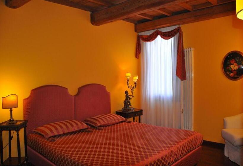 اتاق لوکس, Piazza Nova Guest House