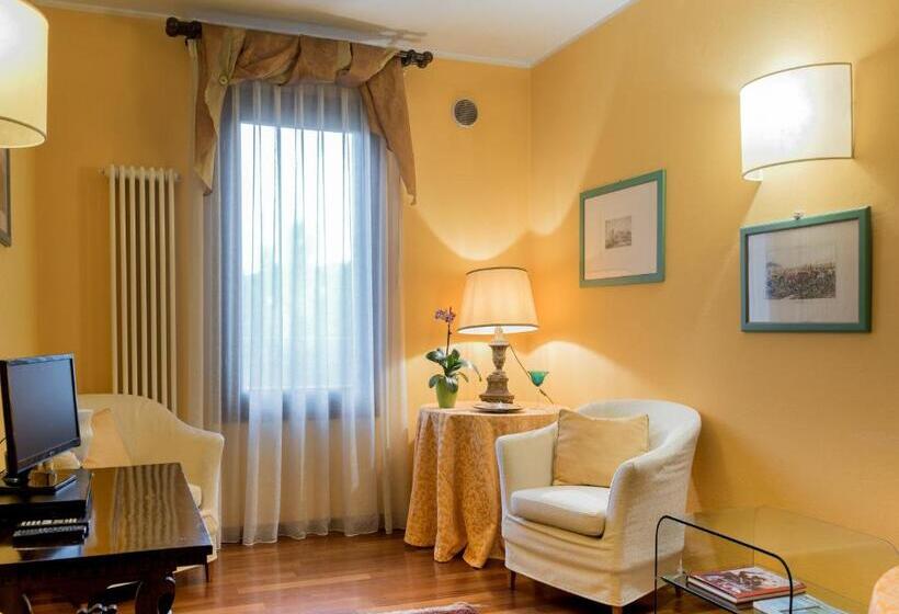 اتاق لوکس, Piazza Nova Guest House