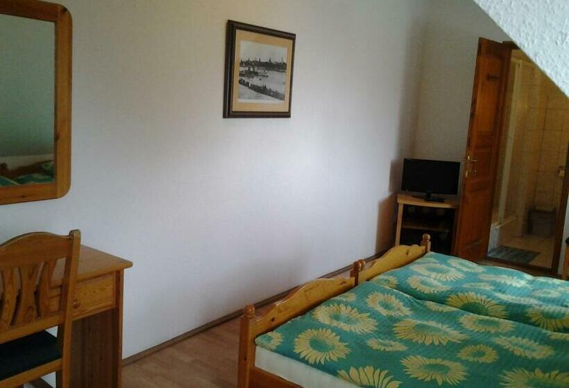 Номер Стандарт, Corner Panzió