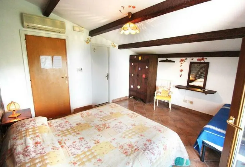 اتاق استاندارد, Agriturismo La Chiana