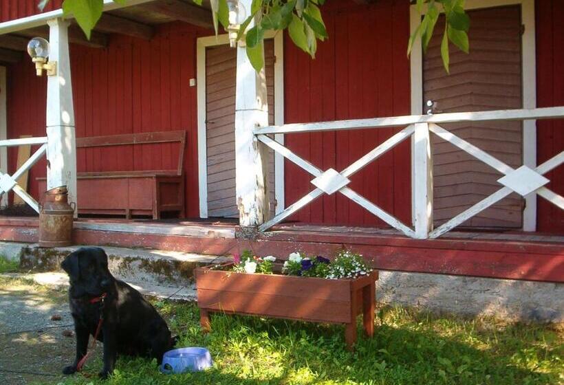 חדר משפחתי, Valkeisen Loma