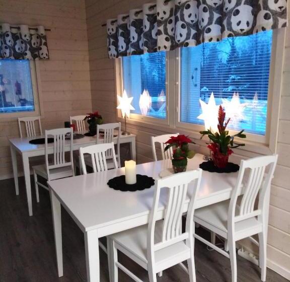 חדר משפחתי, Valkeisen Loma