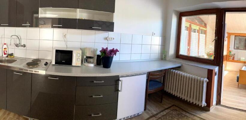 آپارتمان 1 خوابه, Erika Vendégház