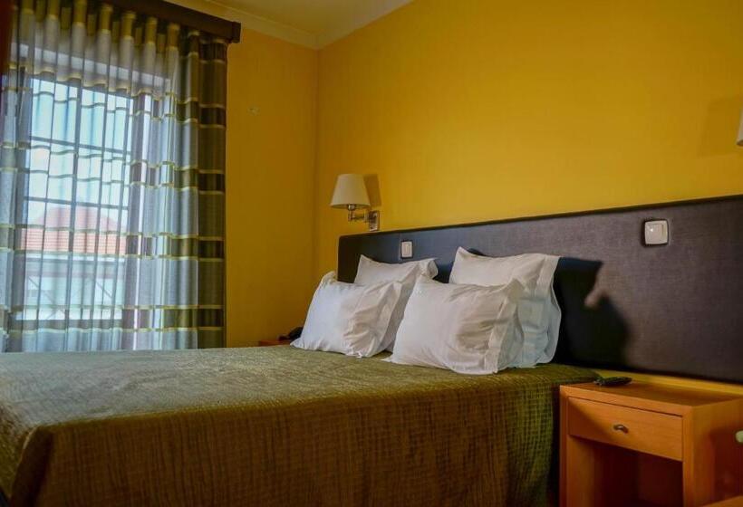 标准间, Hospedaria Robalo