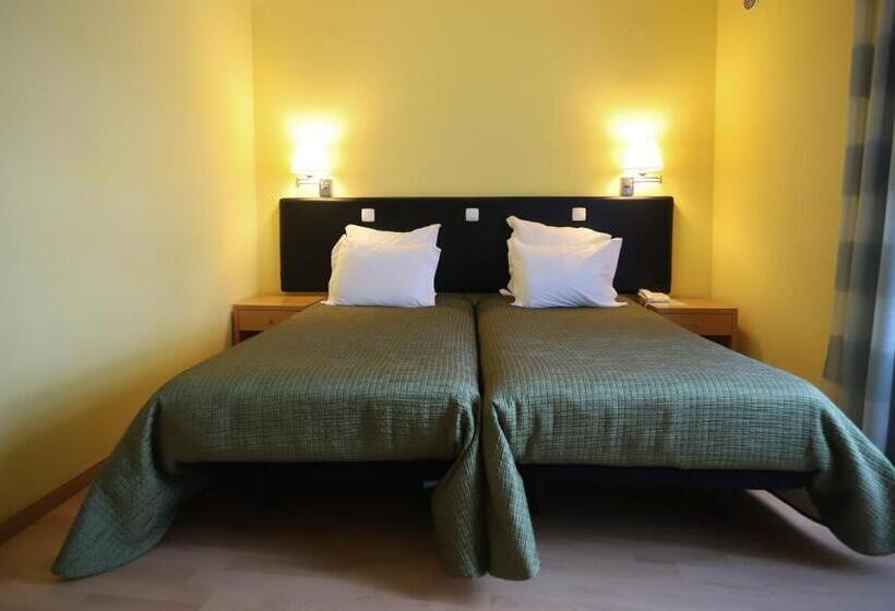 标准间, Hospedaria Robalo