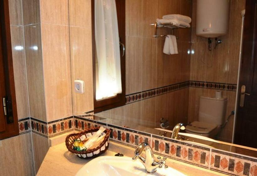 스탠다드 트리플 룸, Hospedería De Antonia