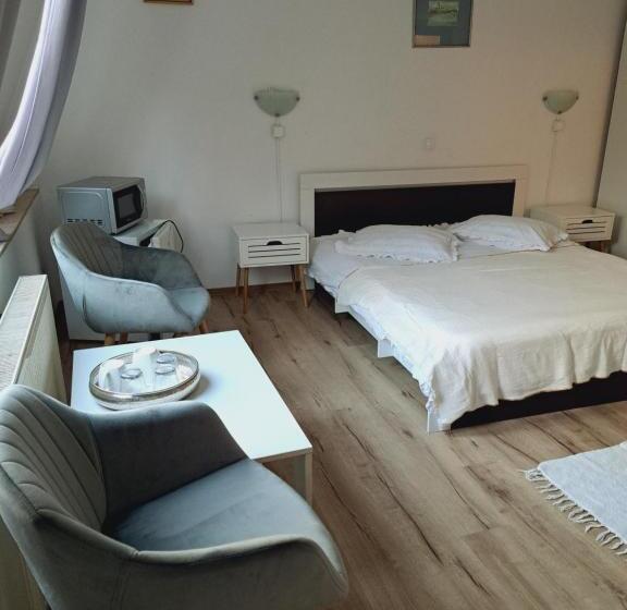 标准间, Piccola Italia Casa Racovita