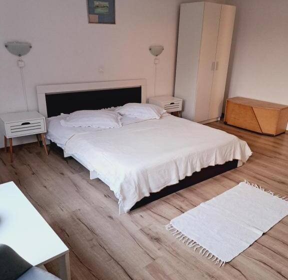 标准间, Piccola Italia Casa Racovita