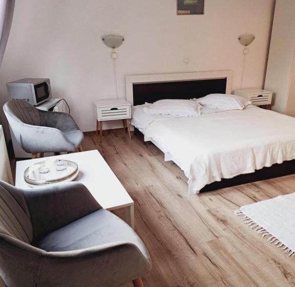 标准间, Piccola Italia Casa Racovita