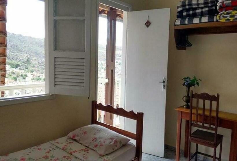 חדר סטנדרט לארבעה, Pousada Presidente