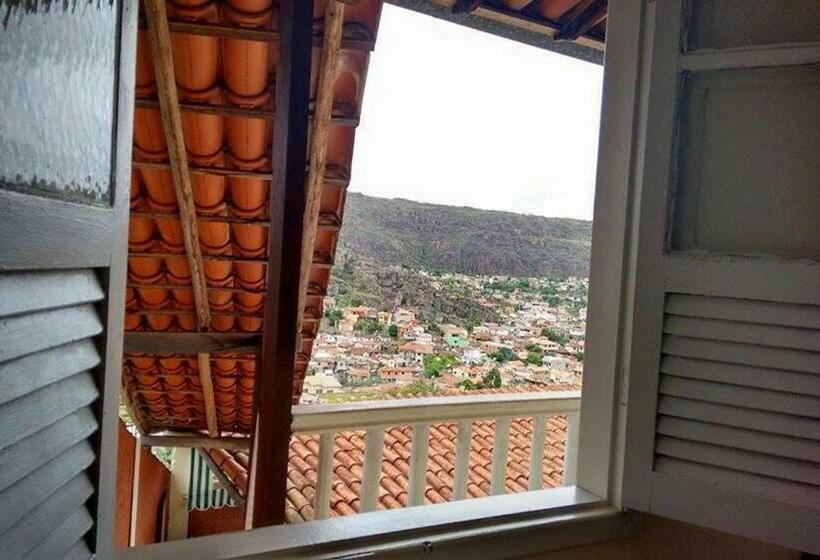 חדר סטנדרט לארבעה, Pousada Presidente