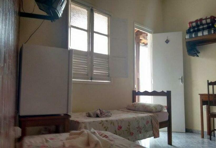 חדר סטנדרט לארבעה, Pousada Presidente