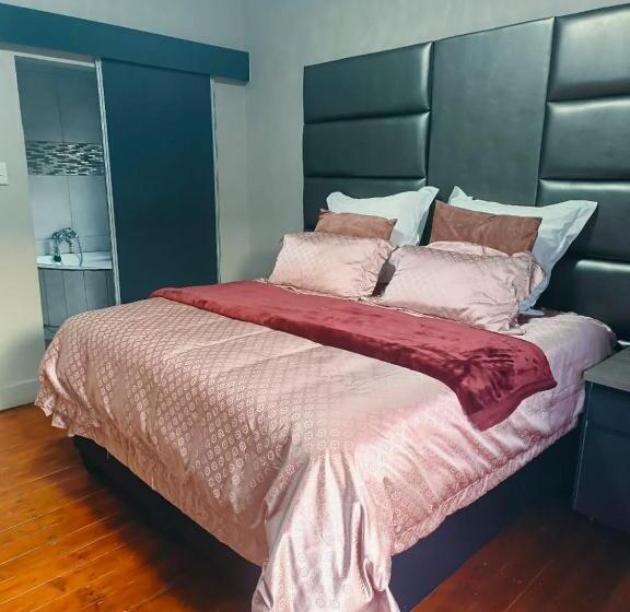 StandaardKamer, Lukhanya Guesthouse