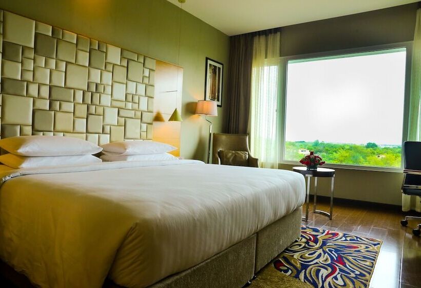 高级客房, Courtyard By Marriott Madurai