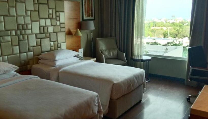 高级客房, Courtyard By Marriott Madurai