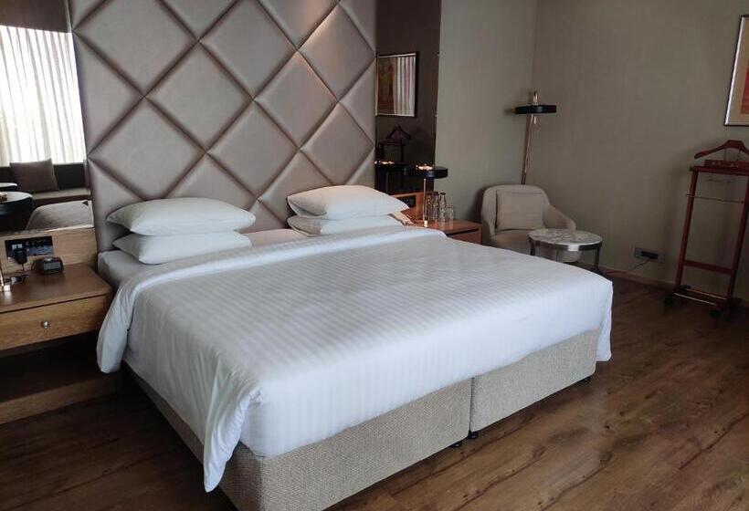 سوئیت با تخت بزرگ, Courtyard By Marriott Madurai