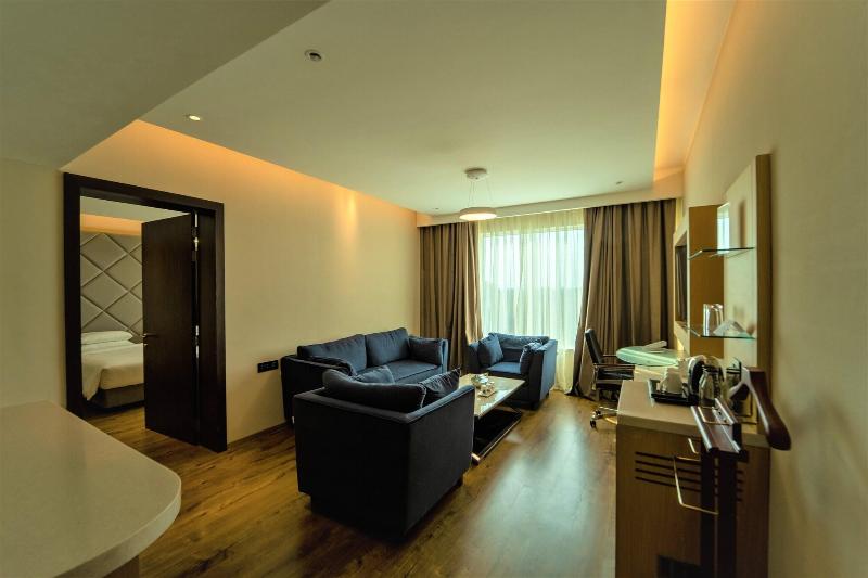 带大床的套房, Courtyard By Marriott Madurai