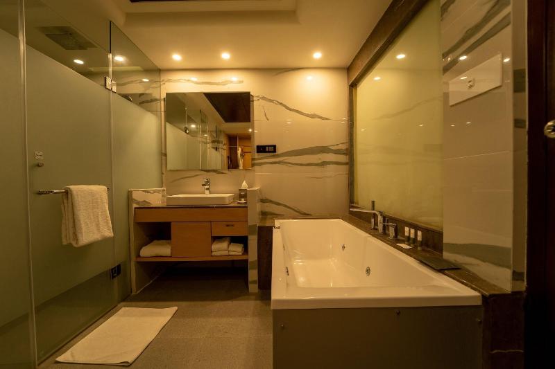 سوئیت با تخت بزرگ, Courtyard By Marriott Madurai