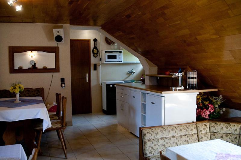 标准间, Holp Panzio