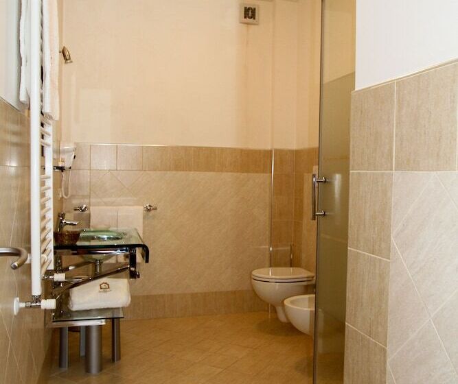 スタンダードルーム, La Chioccia