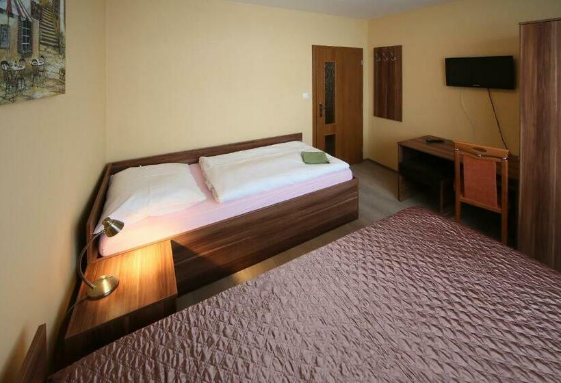 חדר סטנדרט חדר אמבטיה משותף, Penzión Na Rožku