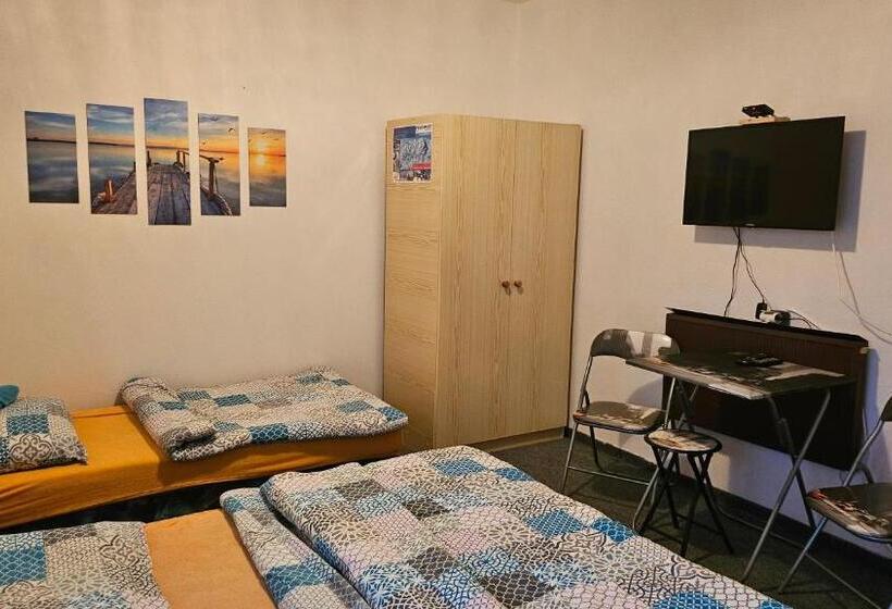 ベーシックトリプルルーム, Penzion Tomy1