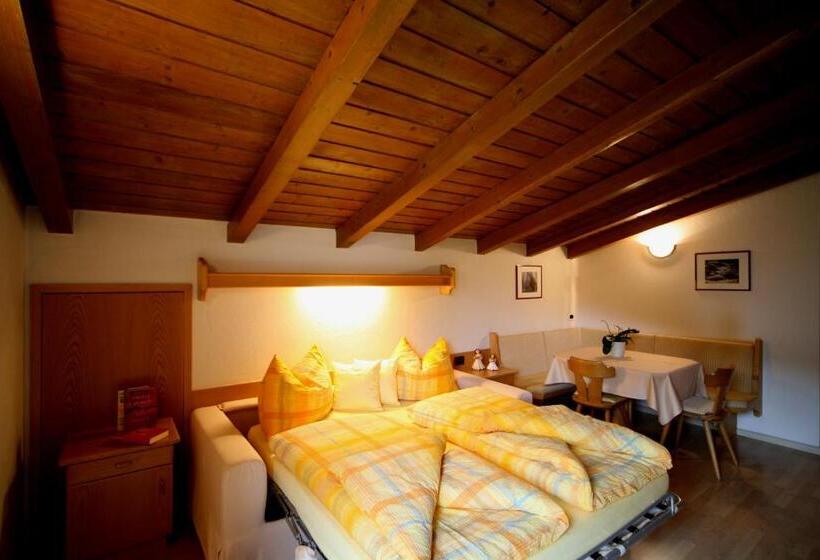 1 Bedroom Apartment Mountain View, Residence Sas Vanna