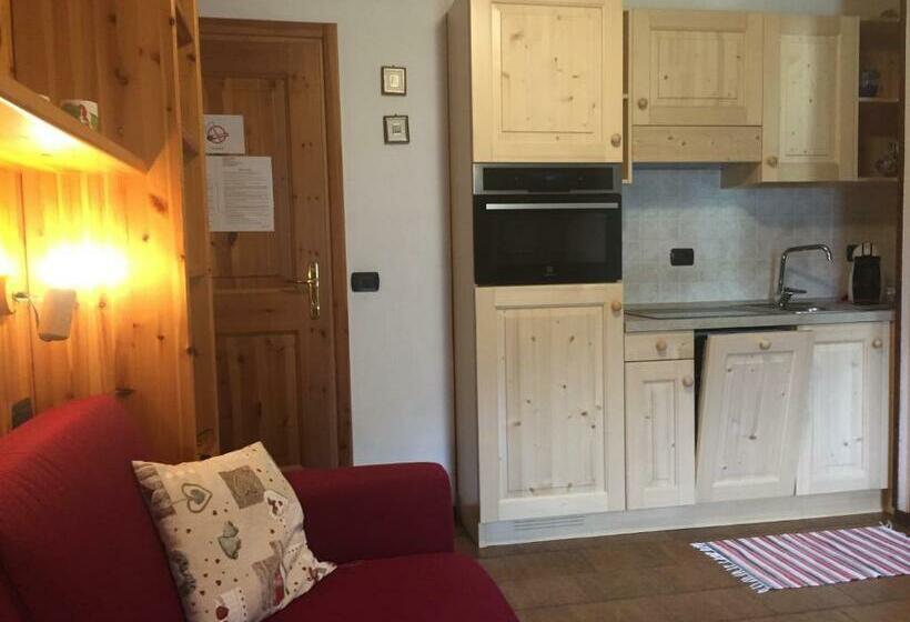 استودیوی استاندارد, Chalet Bucaneve