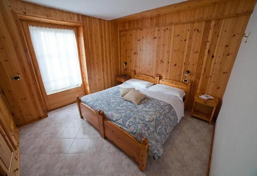 庭の見える1ベッドルームアパートメント, Chalet Bucaneve