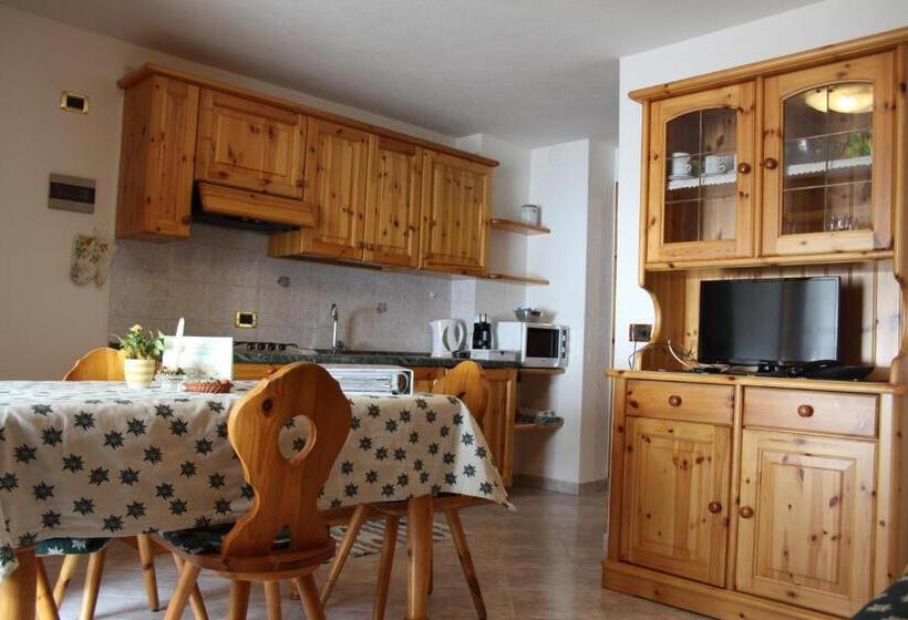 庭の見える１ベッドルームアパートメント, Chalet Bucaneve