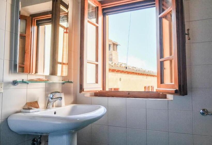 דירת שלושה חדרים, Borgo Poneta