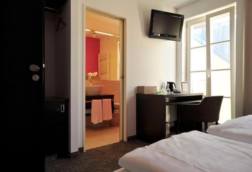 Номер Стандарт, Cafe Elisabeth