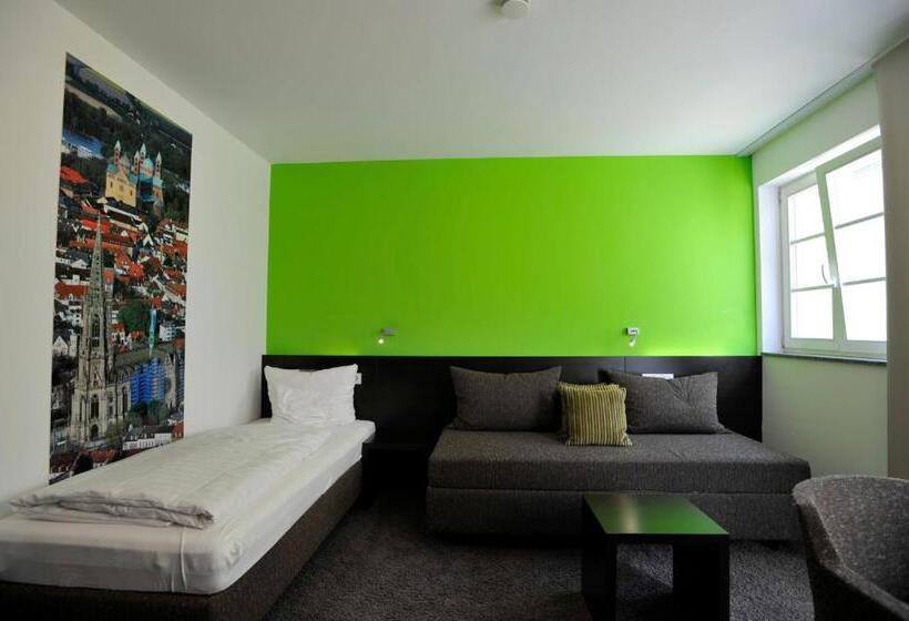 Номер Стандарт, Cafe Elisabeth