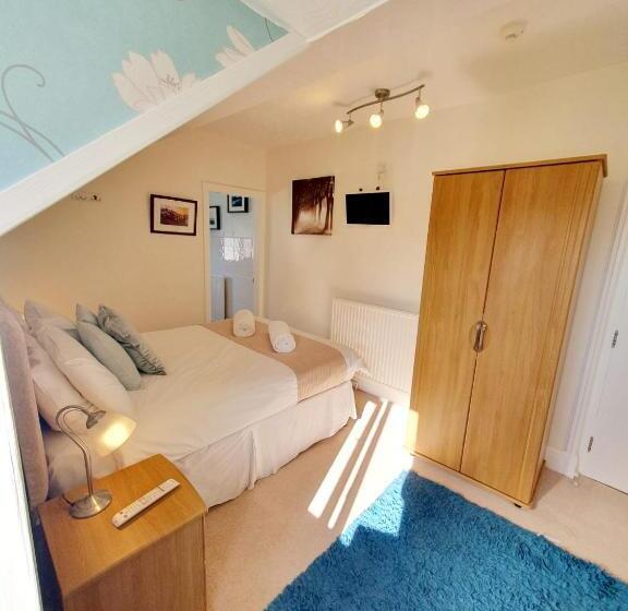 غرفة قياسية, Cleave Court Guest House