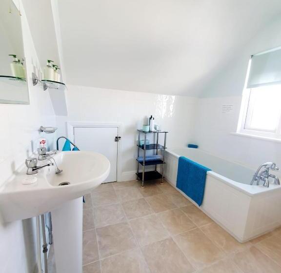 غرفة قياسية, Cleave Court Guest House