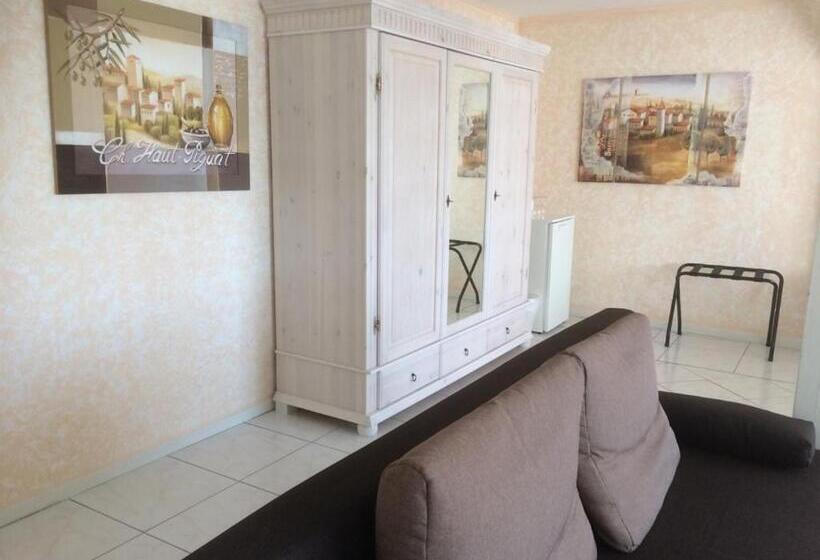 חדר משפחתי, Pension Gerber