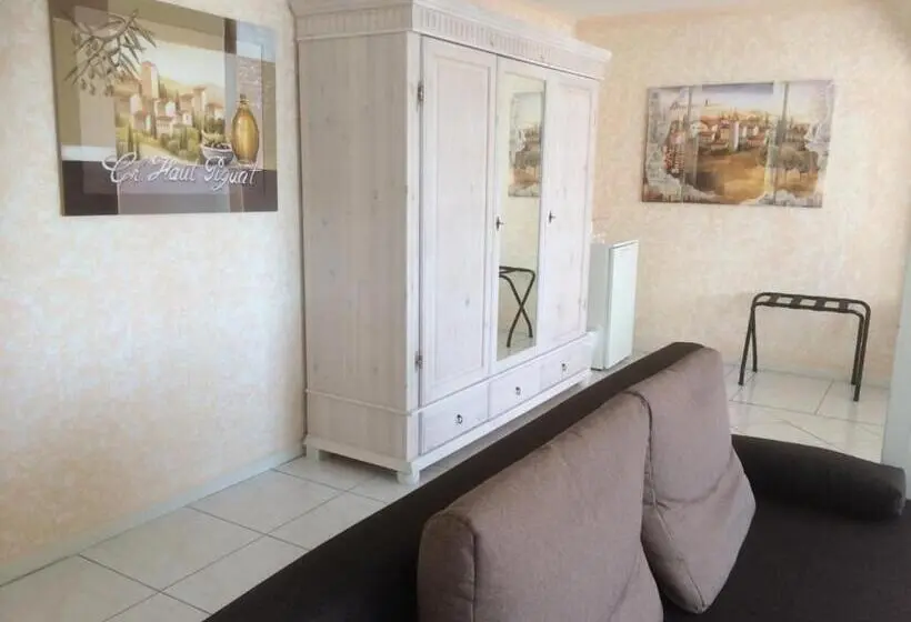 اتاق خانوادگی, Pension Gerber