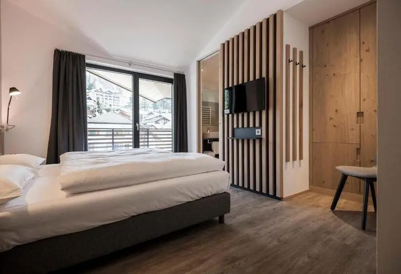 اتاق راحتی, Residence Hotel Fever