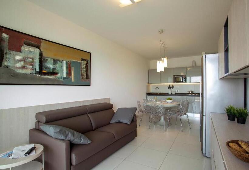 带海景及2个卧室的复式公寓, Residence Serenissima