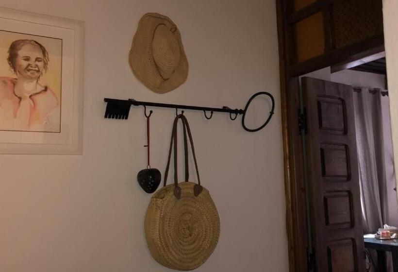 سوییت خانوادگی, Riad Marhaba