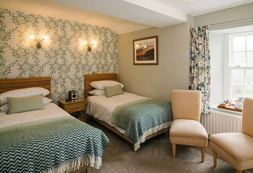 수피리어 룸, Three Shires Inn