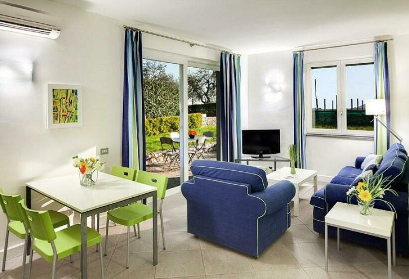 דירת חדר, Le Capannelle