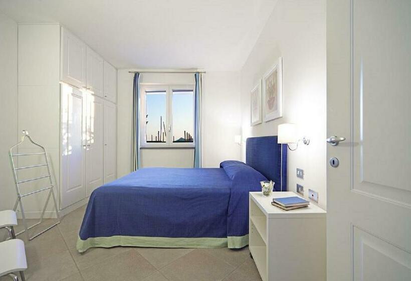 דירת חדר, Le Capannelle