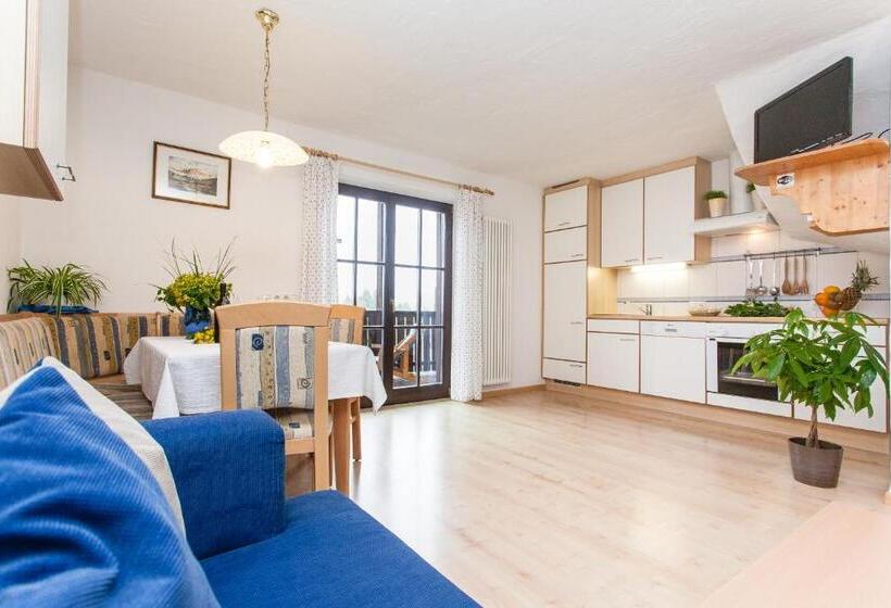 شقة غرفتين, Merlhof