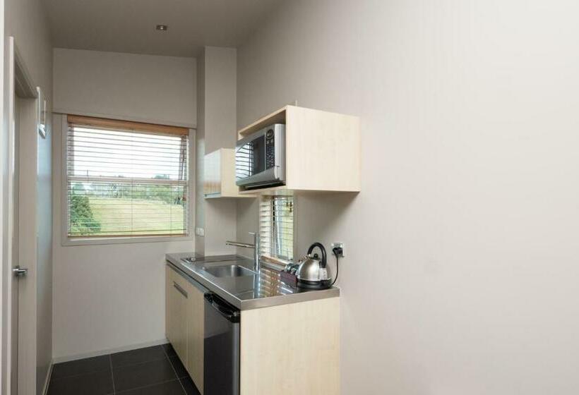 סטודיו קלאסי, One Burgess Hill