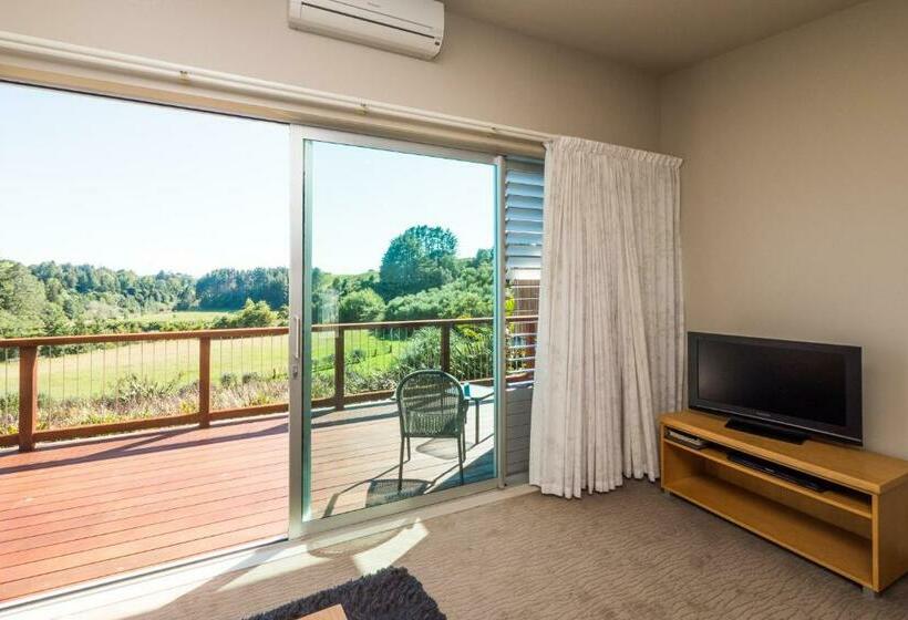 Студия Классика, One Burgess Hill