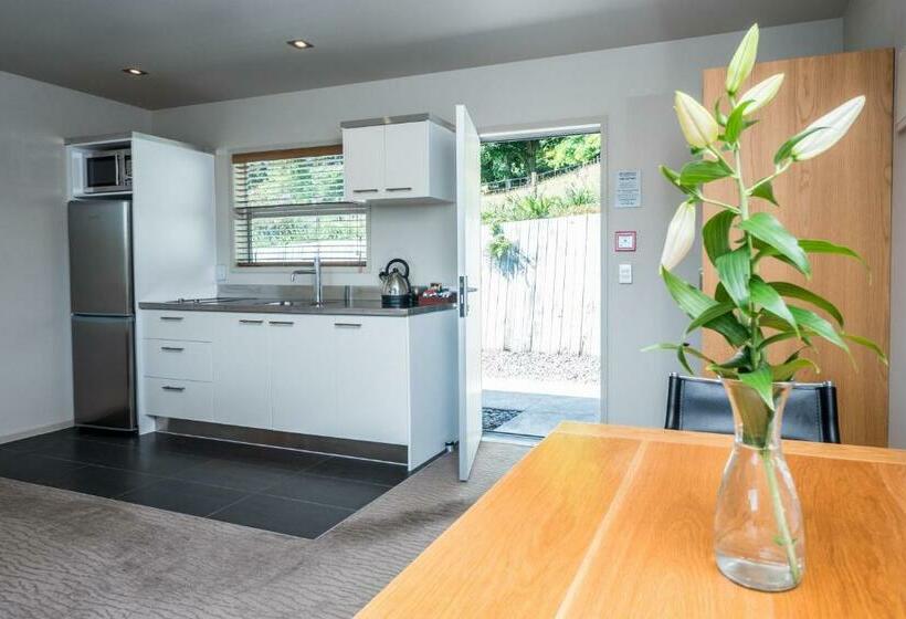 클래식 스튜디오, One Burgess Hill