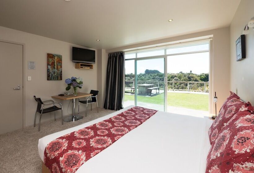 סטודיו אקזקיוטיב, One Burgess Hill